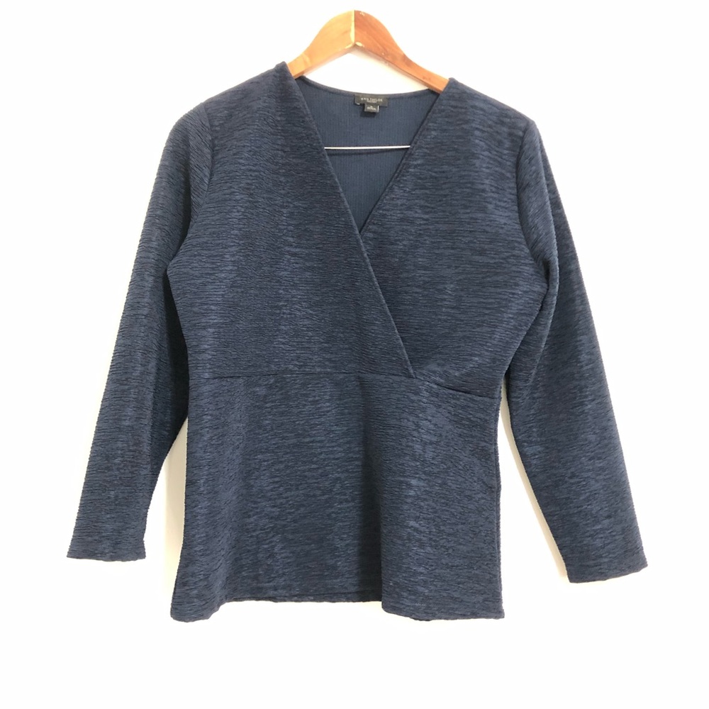 Ann Taylor Factory Navy Textured V Neck blouse